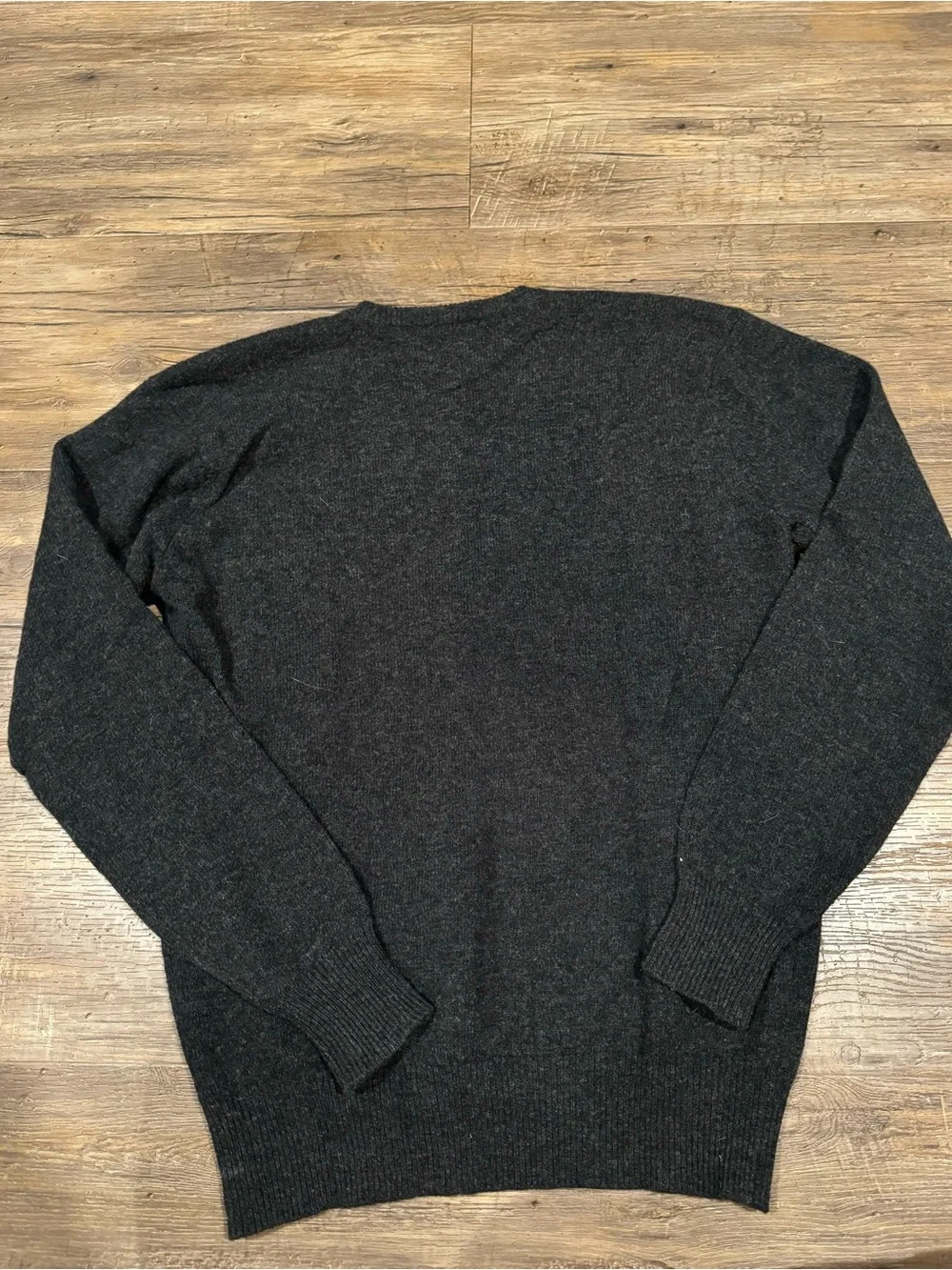 Polo Ralph Lauren 100% Lambswool Grey V Neck Sweater Sz 42 (M/L) EUC